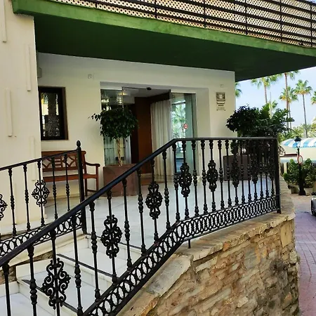 In First Line Apto 4-7 Appartement