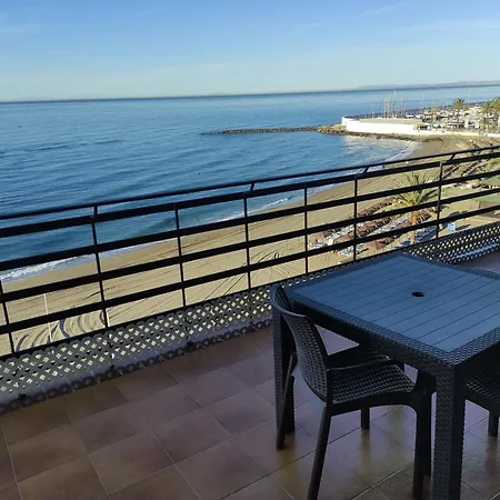 In First Line Apto 4-7 Marbella