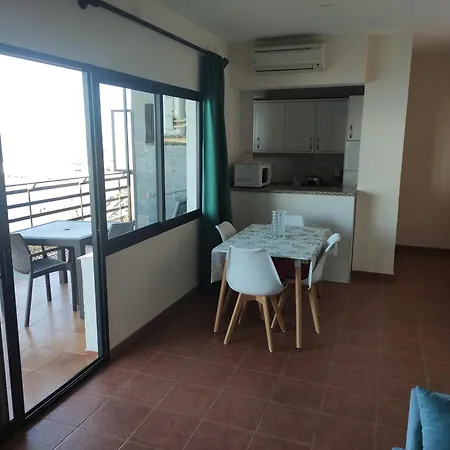 In First Line Apto 4-7 Marbella