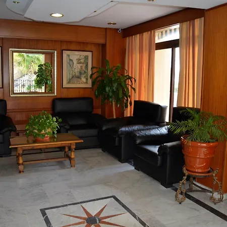 In First Line Apto 4-7 Appartement *
