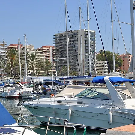 Appartement In First Line Apto 4-7 Marbella